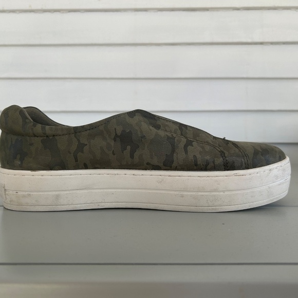 J/Slides Women's Green Camo Leather  Heidi Slip on Sz 9 - Picture 5 of 12